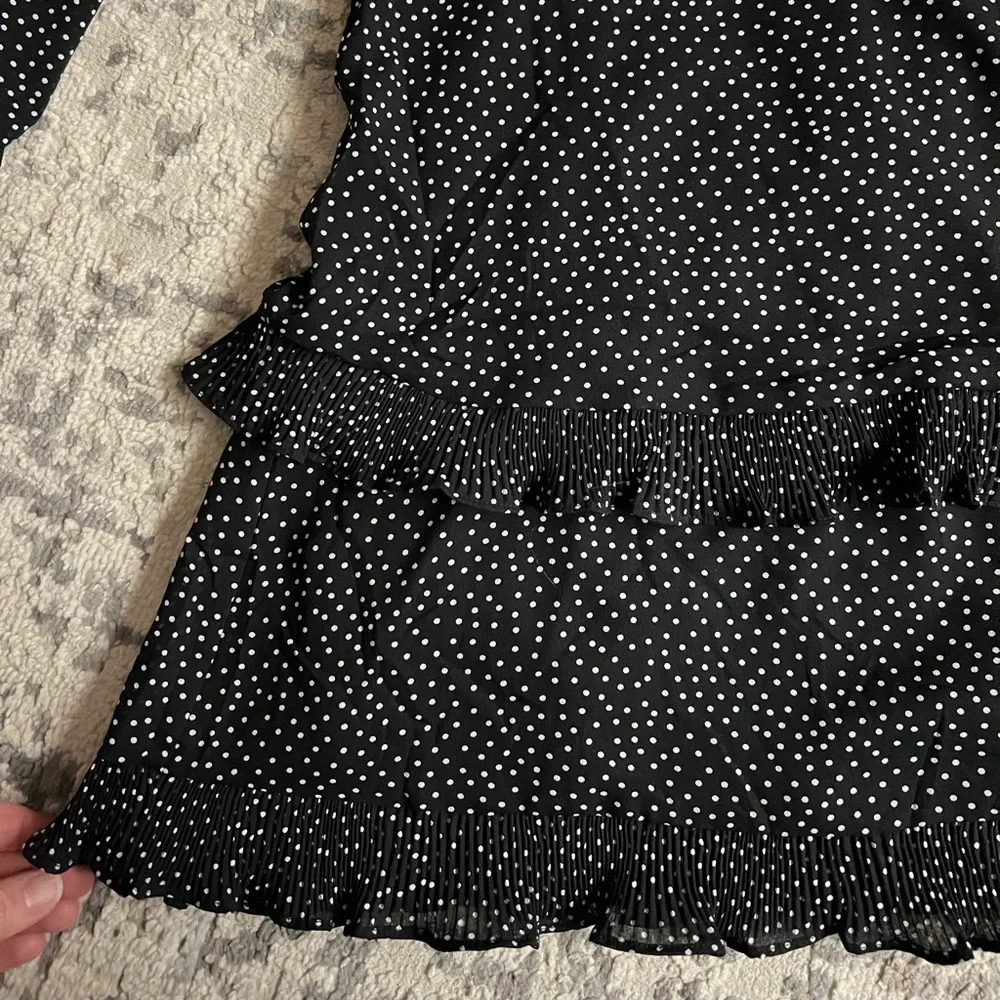 women's dress sandals black Yana Embellished Ephemera: Black Dress, Yellow Color:Platinum Fabric:Jacquard